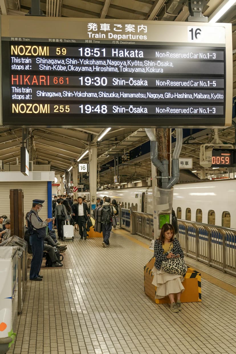 Japan eSIM Unlimited Data for 21 Days: Ski and Rail Guide